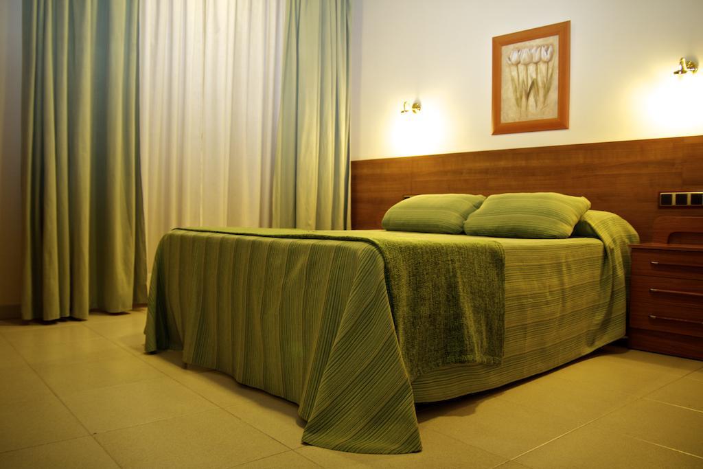 Hostal El Catalan Madrid Chambre photo