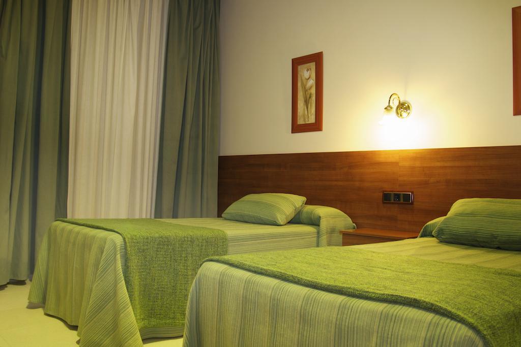 Hostal El Catalan Madrid Chambre photo